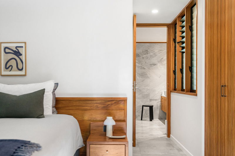 Azure (Walk to Beach)