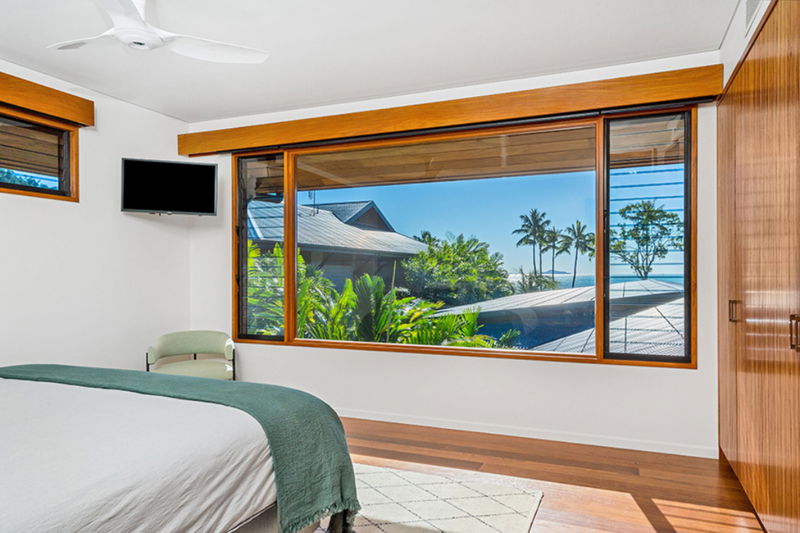 Azure (Walk to Beach)