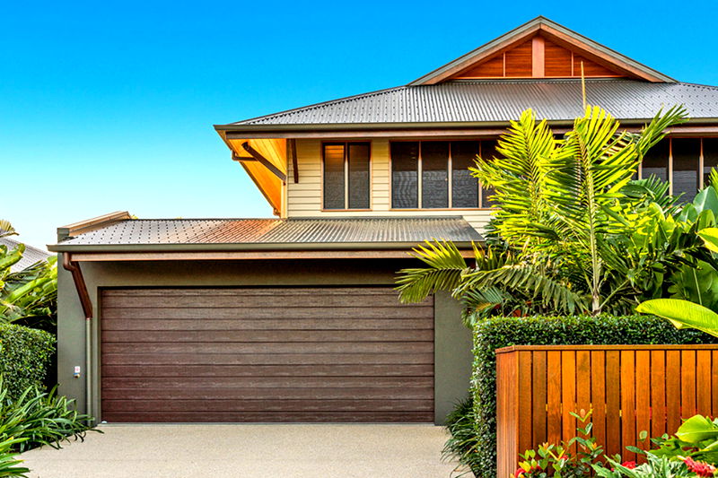 Azure (Walk to Beach)