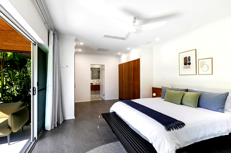 Celeste (Walk to Beach)