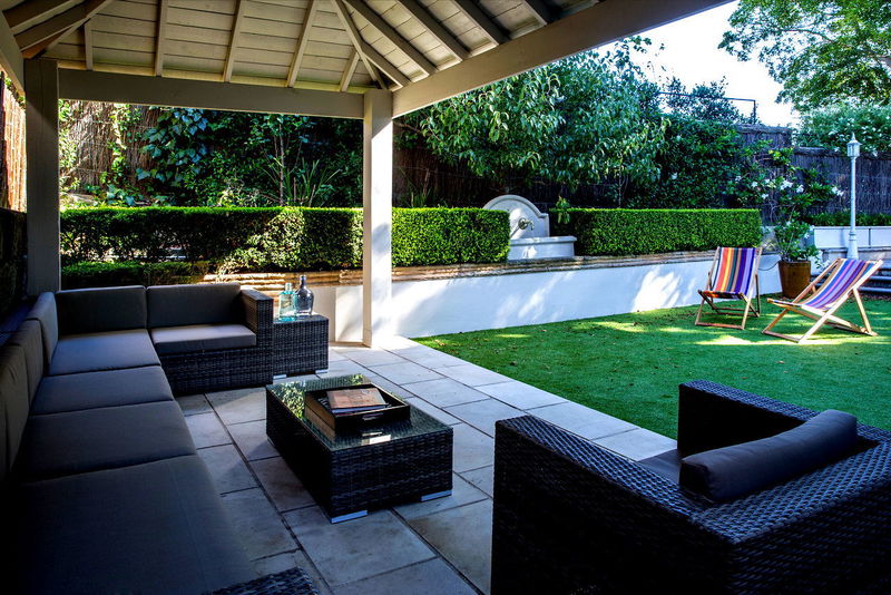 Kambala (Heated pool with view)