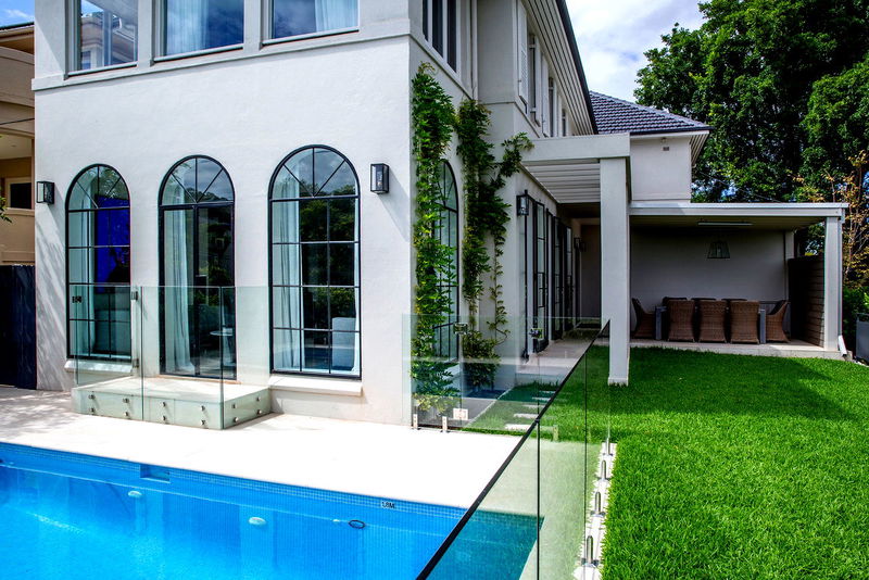 Kambala (Heated pool with view)