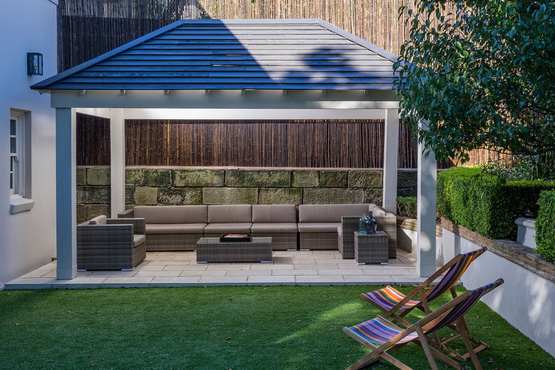 Kambala (Heated pool with view)