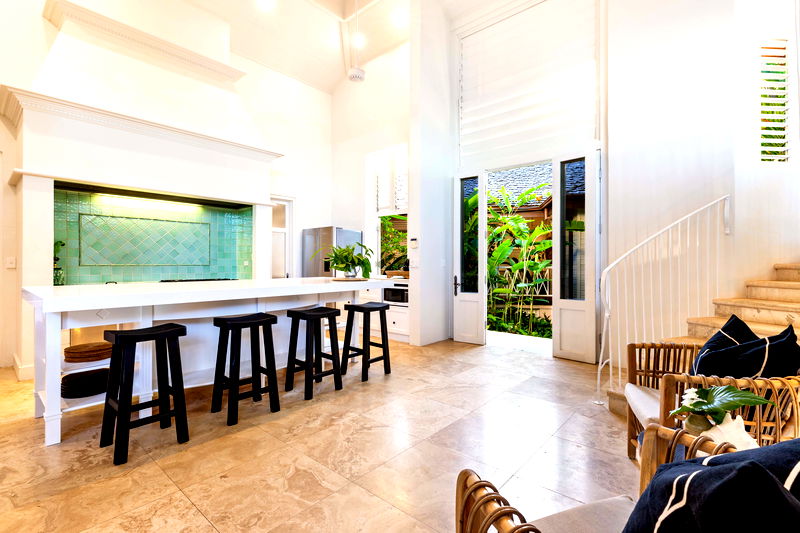 Lighthouse Port Douglas (Heated Pool)