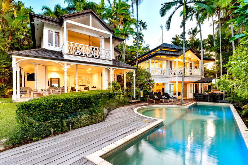 Lighthouse Port Douglas (Heated Pool)