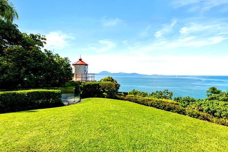 Lighthouse Port Douglas (Heated Pool)