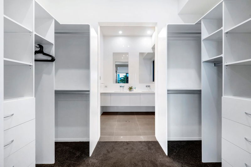 Wanderlust (heated pool)