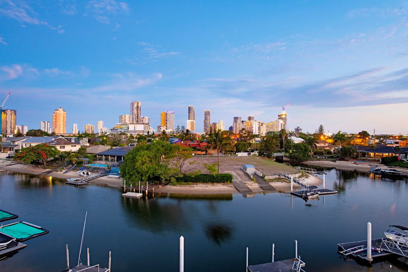 Wanderlust (heated pool)