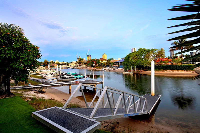 Wanderlust (heated pool)