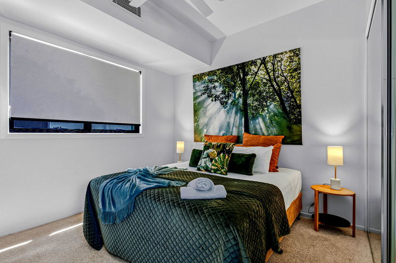 Wanderlust (heated pool)