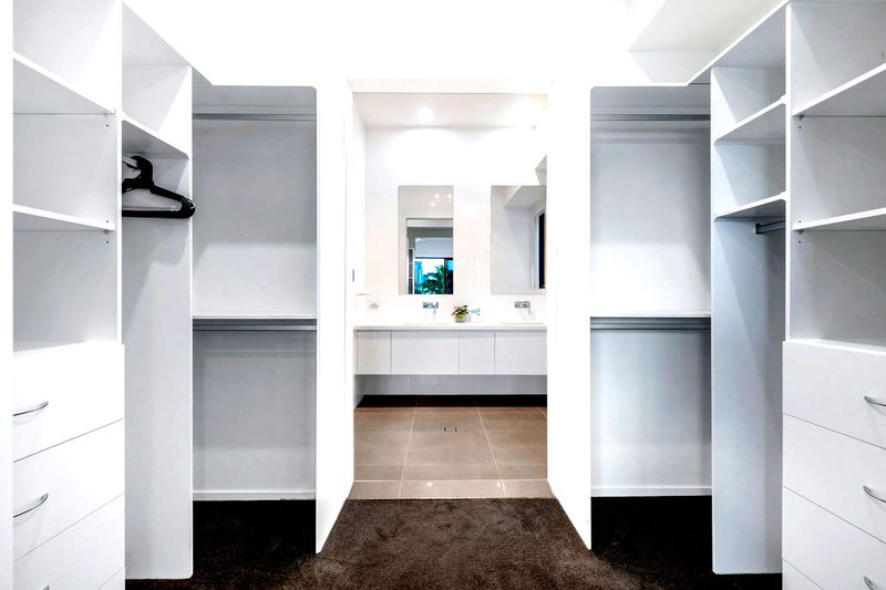 Wanderlust (heated pool)