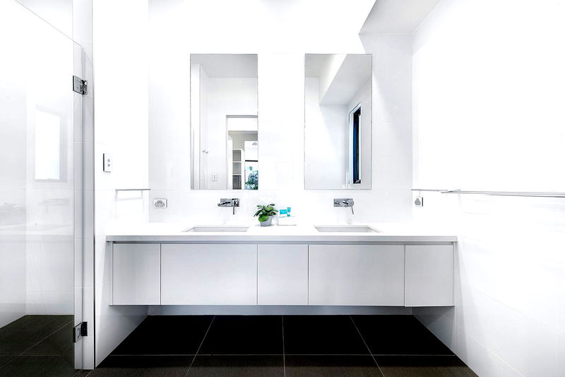 Wanderlust (heated pool)