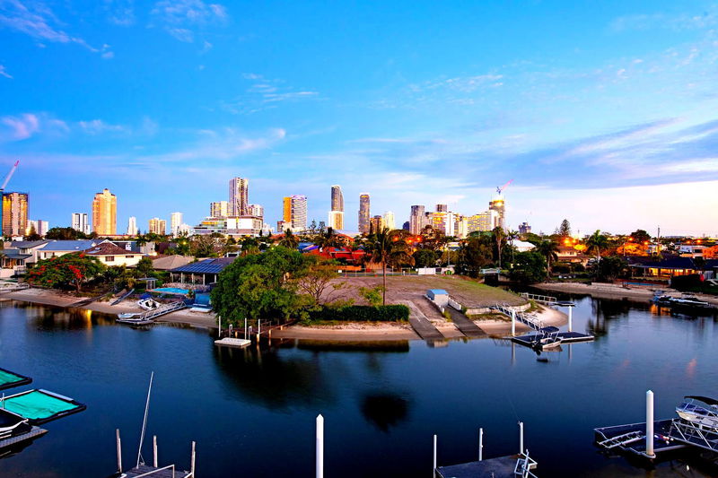 Wanderlust (heated pool)