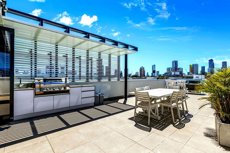 Wanderlust (heated pool)