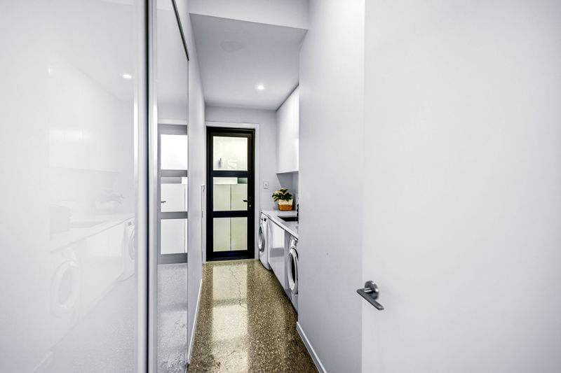 Wanderlust (heated pool)