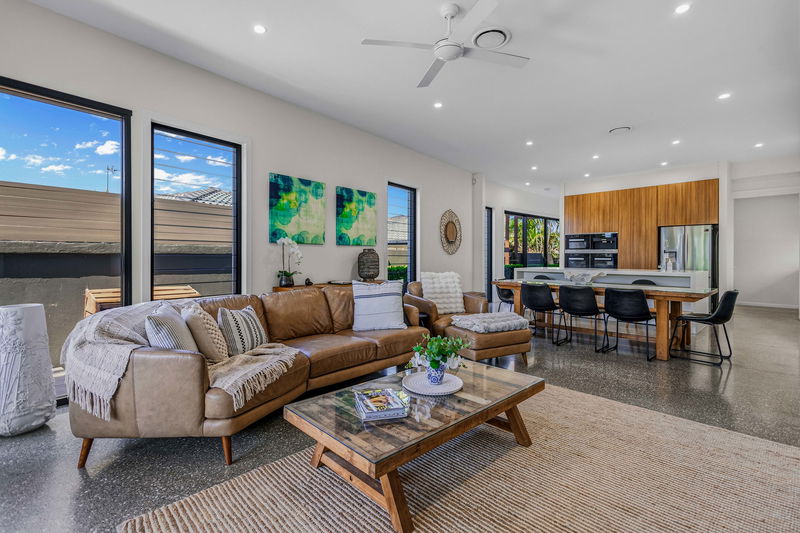 Wanderlust (heated pool)