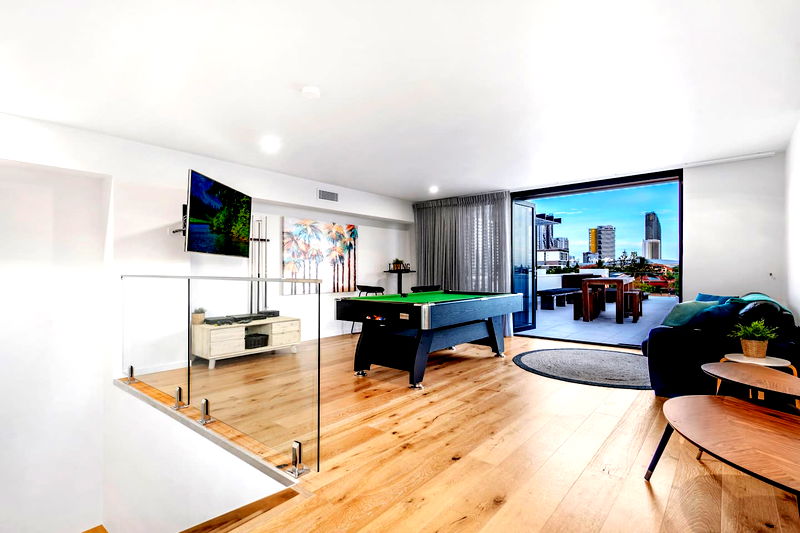 Wanderlust (heated pool)