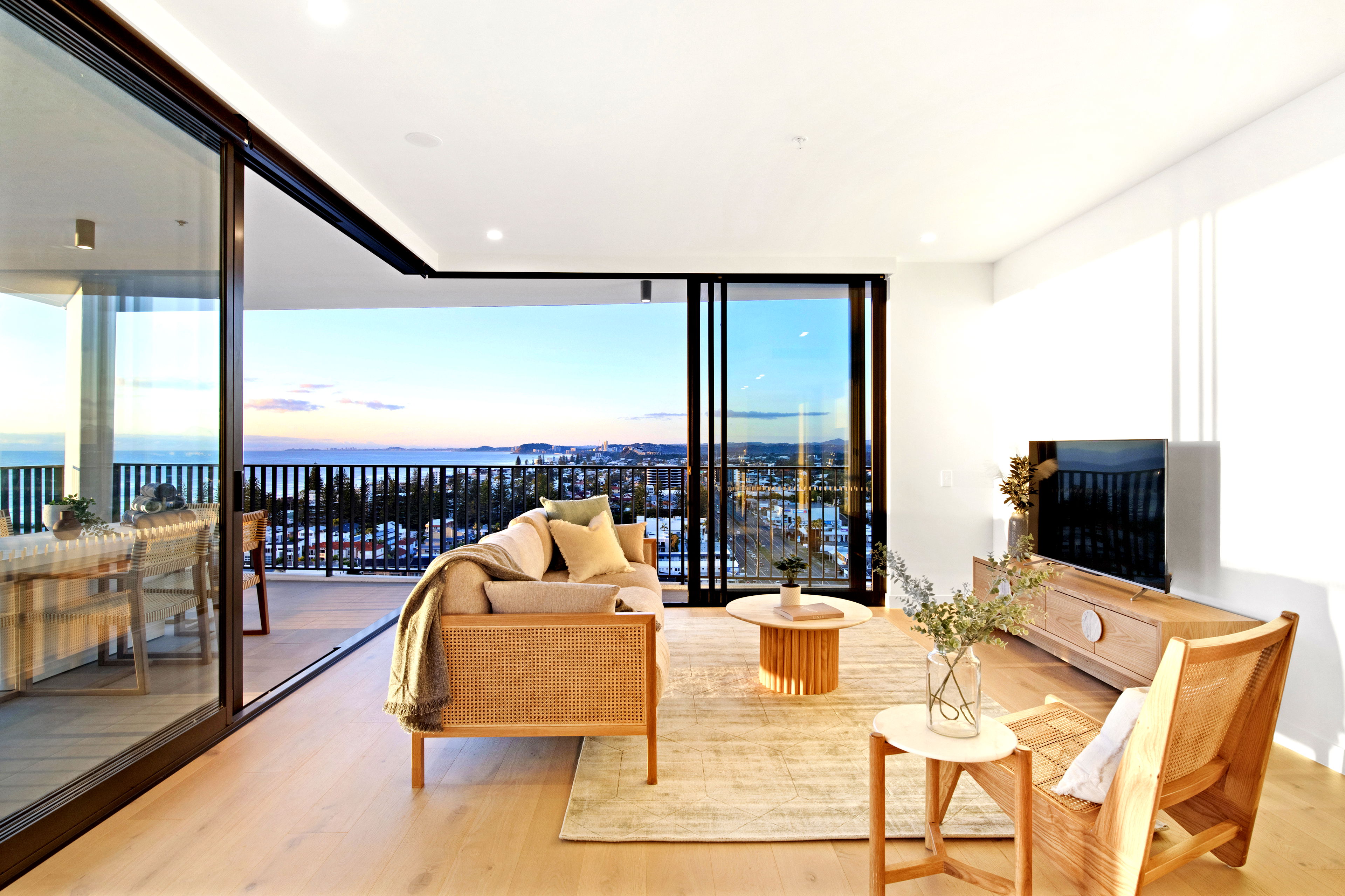 Luxico Bela Sunrise (Heated Pool)