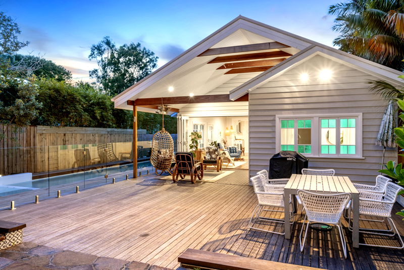 Costa Rica in Byron (Walk to the beach)