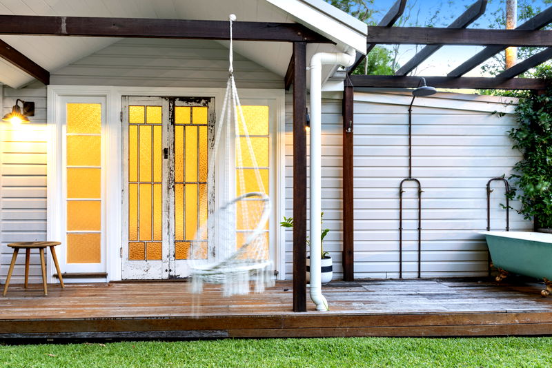 Costa Rica in Byron (Walk to the beach)