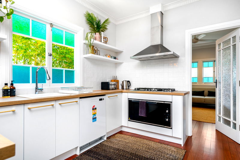 Costa Rica in Byron (Walk to the beach)