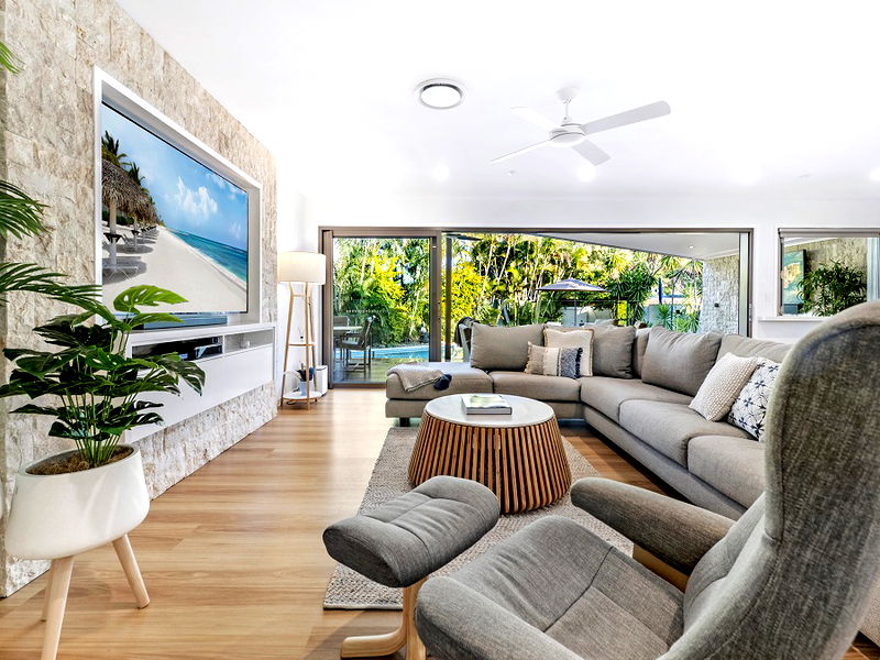 Mermaid Retreat (Heated Pool )