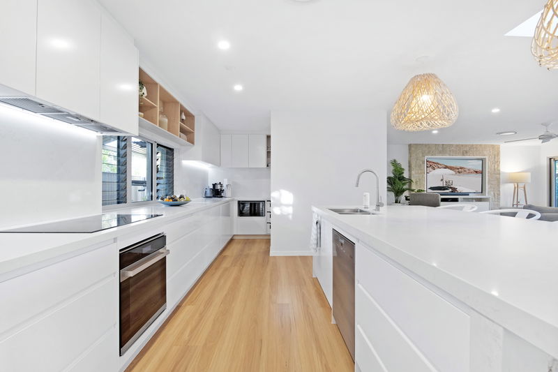 Mermaid Retreat (Heated Pool )