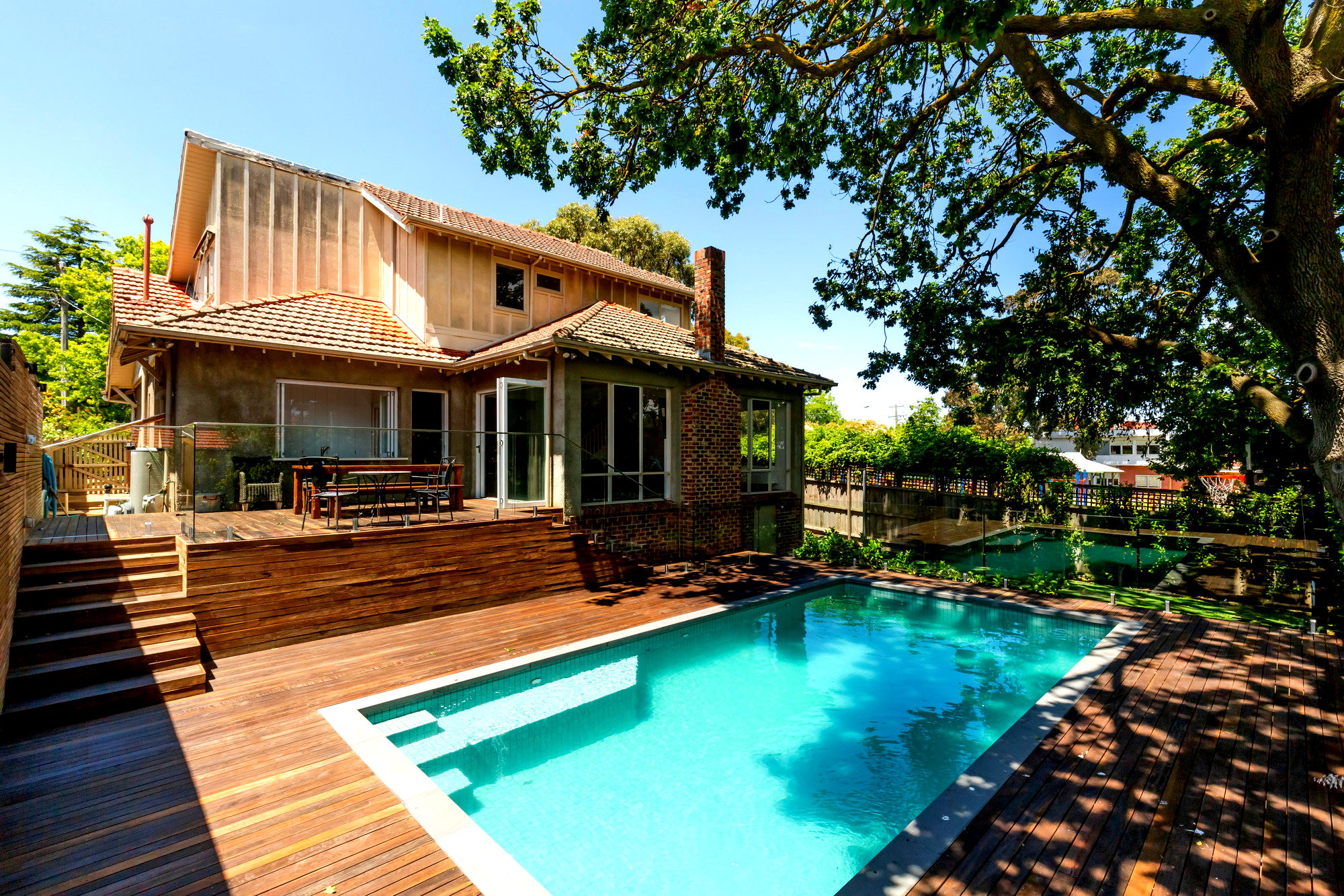 Luxico Glen Iris Road (Heated Pool)