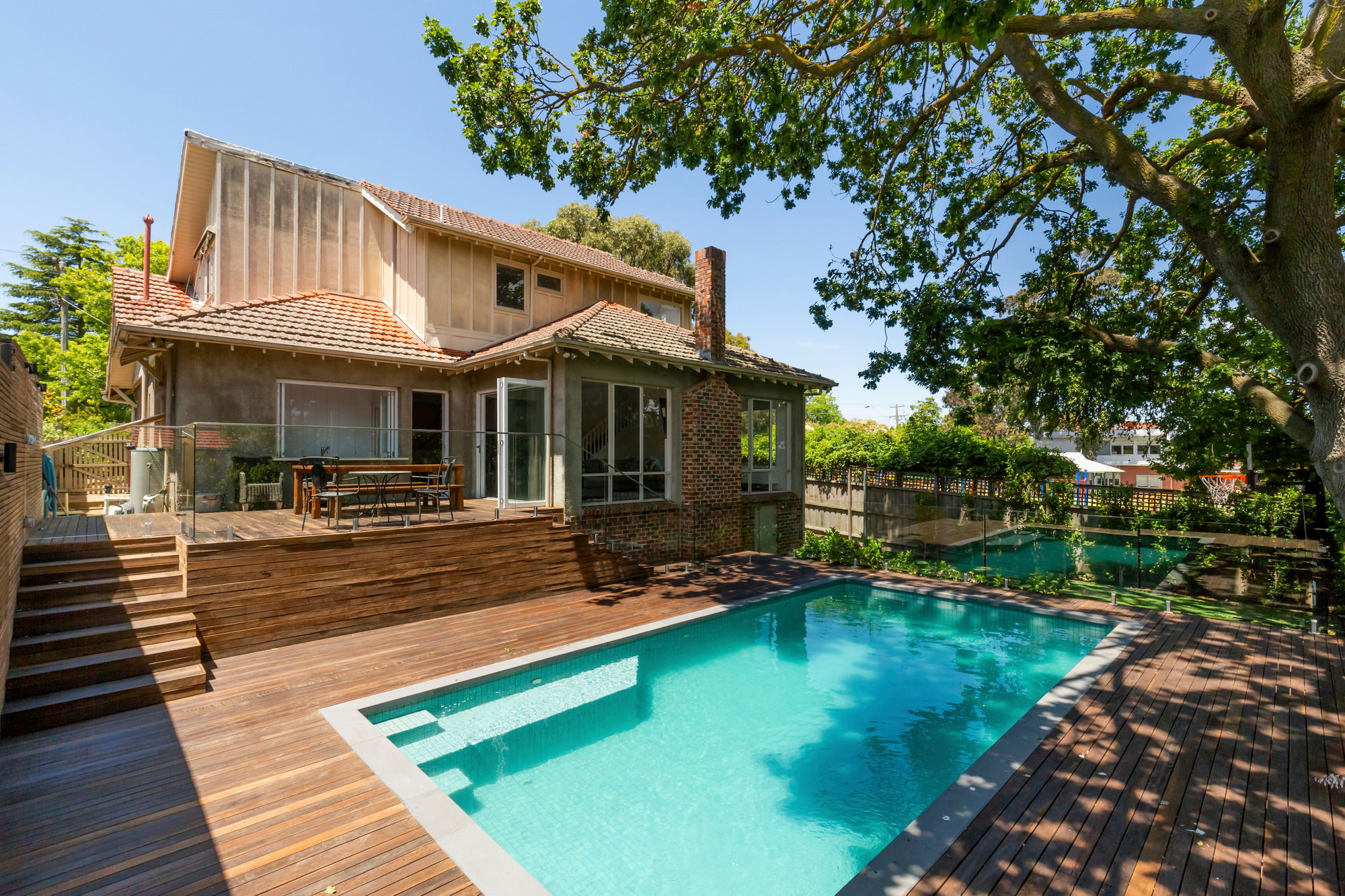 Luxico Glen Iris Road (Heated Pool)