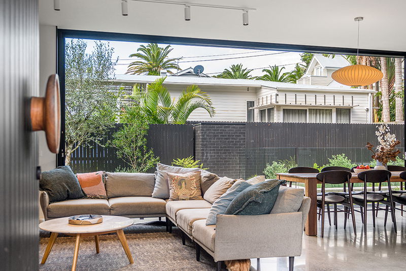 Seabarn - Central Byron, Pool, Walk to Beach