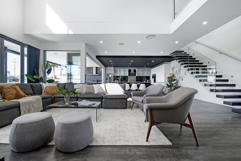 The Grand (Heated Pool)