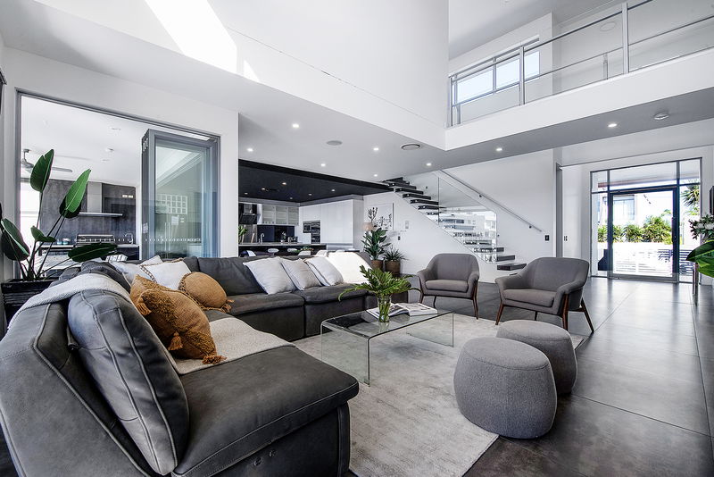 The Grand (Heated Pool)