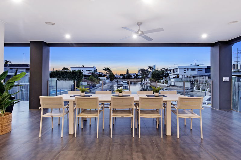 The Grand (Heated Pool)