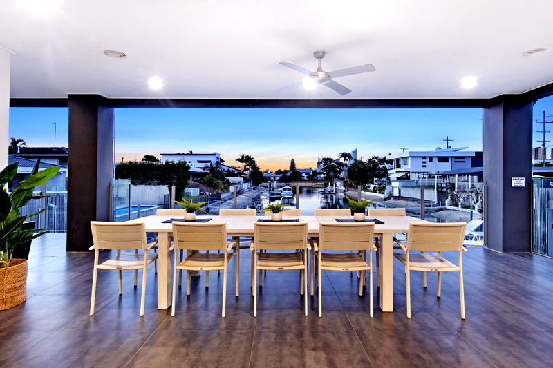 The Grand (Heated Pool)