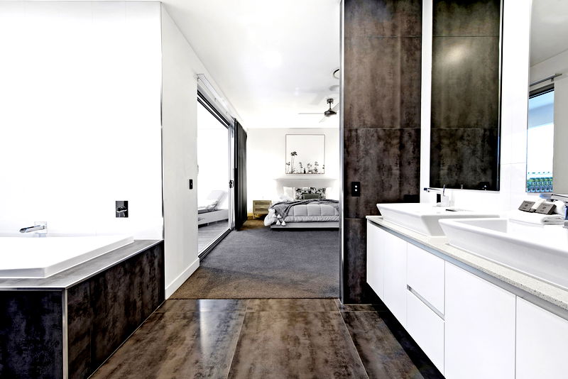 The Grand (heated pool)