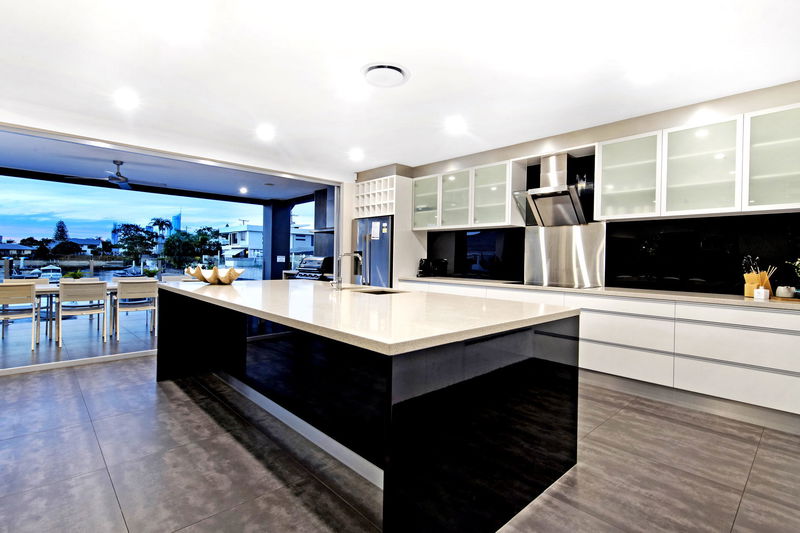 The Grand (Heated Pool)