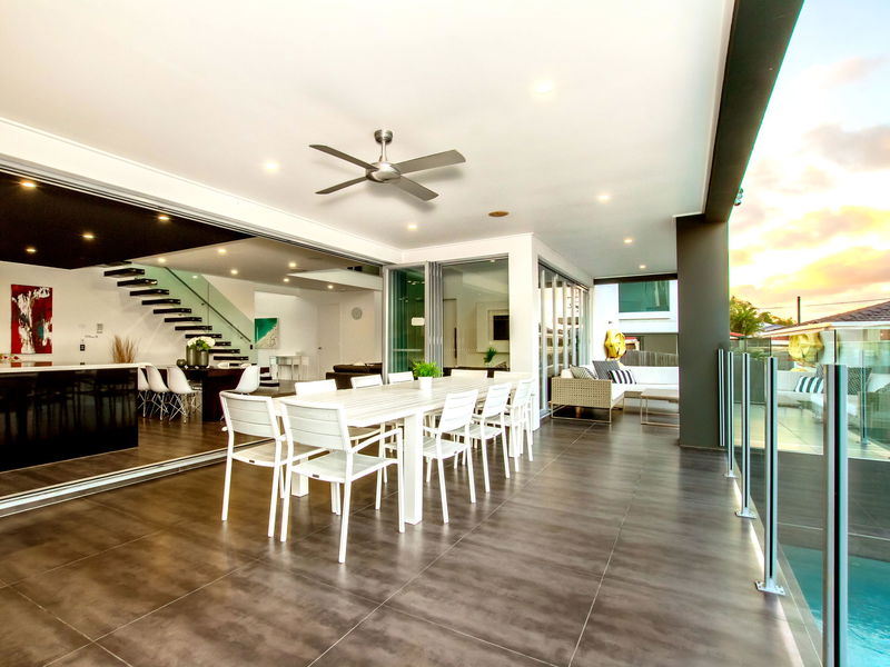 The Grand (Heated Pool)