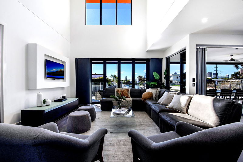 The Grand (Heated Pool)