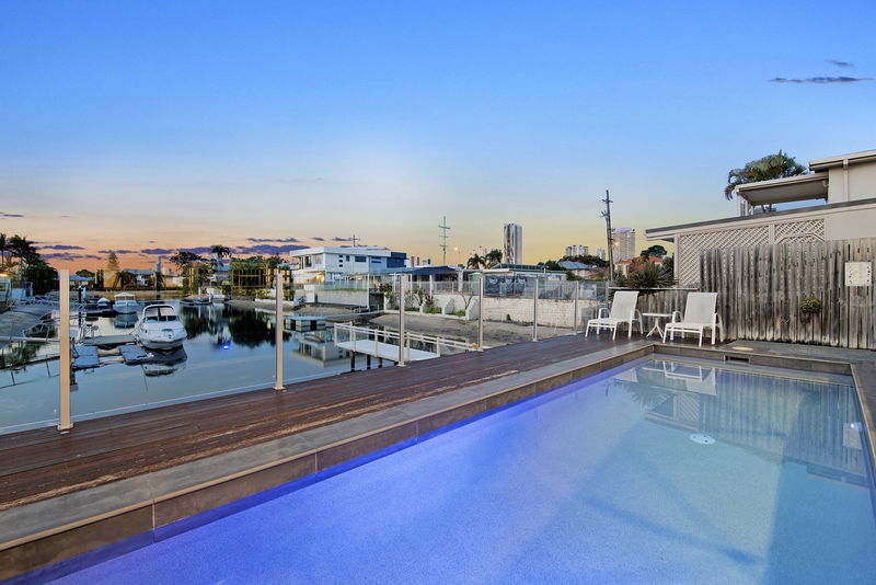 The Grand (Heated Pool)