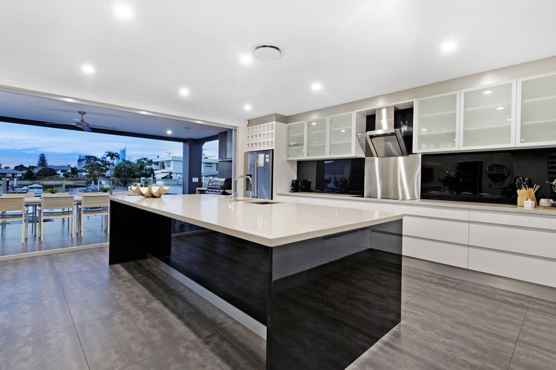 The Grand (Heated Pool)