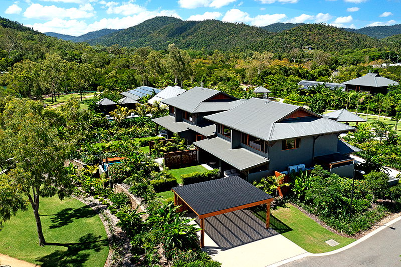 Topaz (With Car Parking)