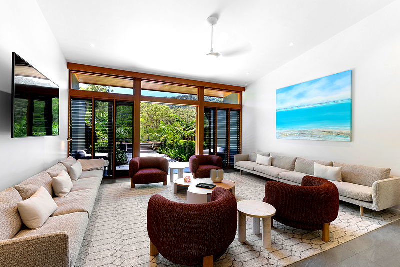 Topaz (With Car Parking)