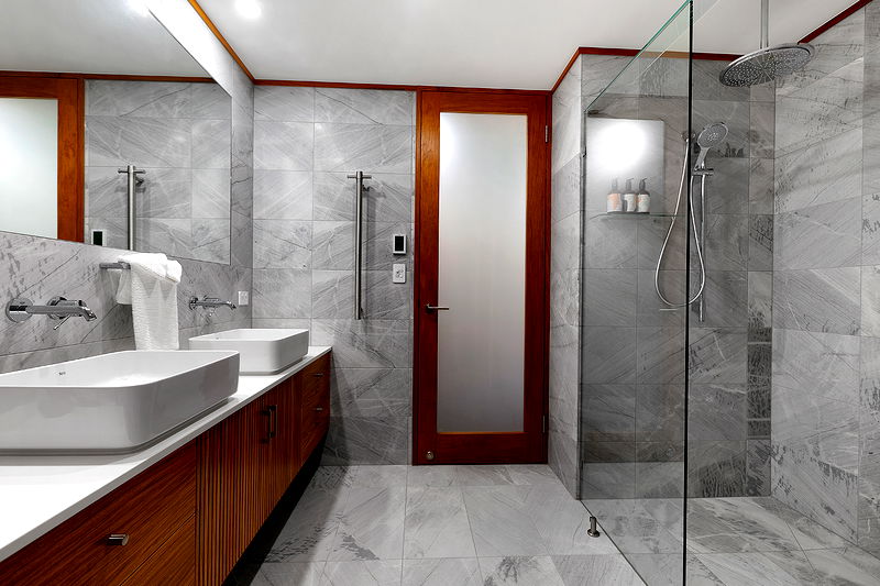 Topaz (With Car Parking)