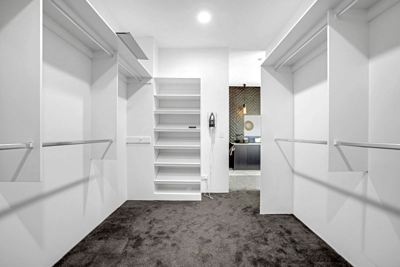 Urban Hideaway "Stay 5 Pay4"