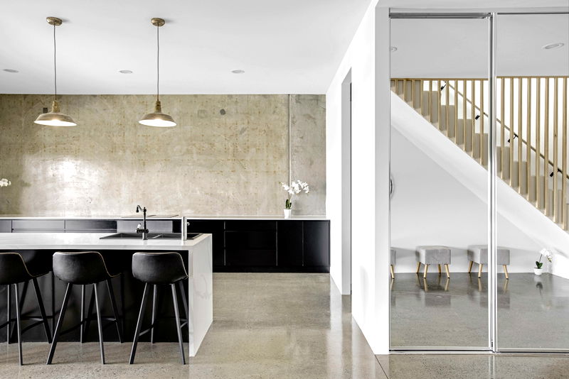 Urban Hideaway "Stay 5 Pay4"