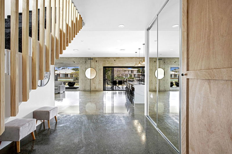 Urban Hideaway "Stay 5 Pay4"