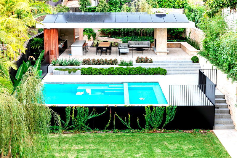 Balmoral Luxury Estate (Walk to Beach)