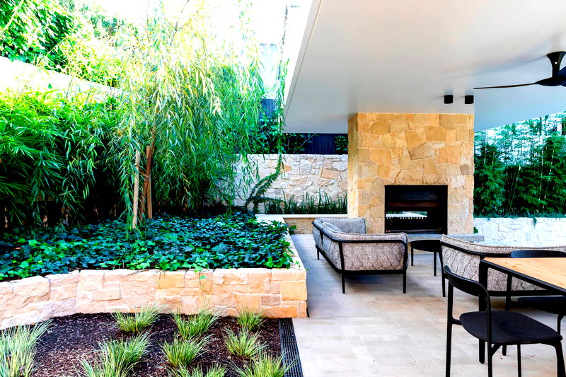 Balmoral Luxury Estate (Walk to Beach)