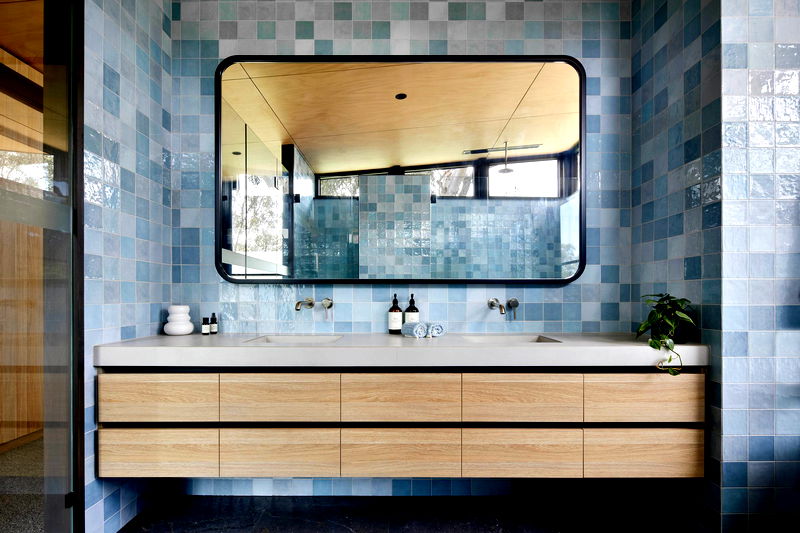 Sand Steps (Heated Pool)