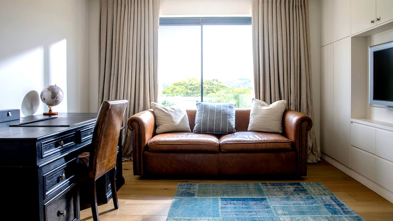 Rose Bay Luxe Penthouse (Walk to Beach)